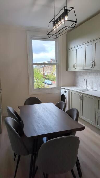Entire Home In York City ภายนอก รูปภาพ